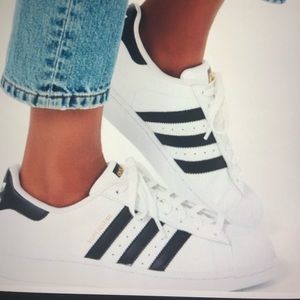 Adidas Superstar Sneakers